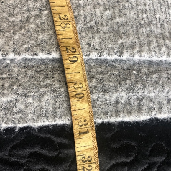 Guess Los Angeles Sleeveless Turtleneck I Size M - Picture 9 of 10